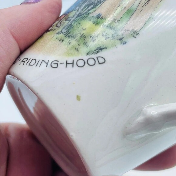 Vintage Little Red Riding Hood & Big Bad Wolf Decorated China Tea Cup & Saucer - Picture 9 of 9